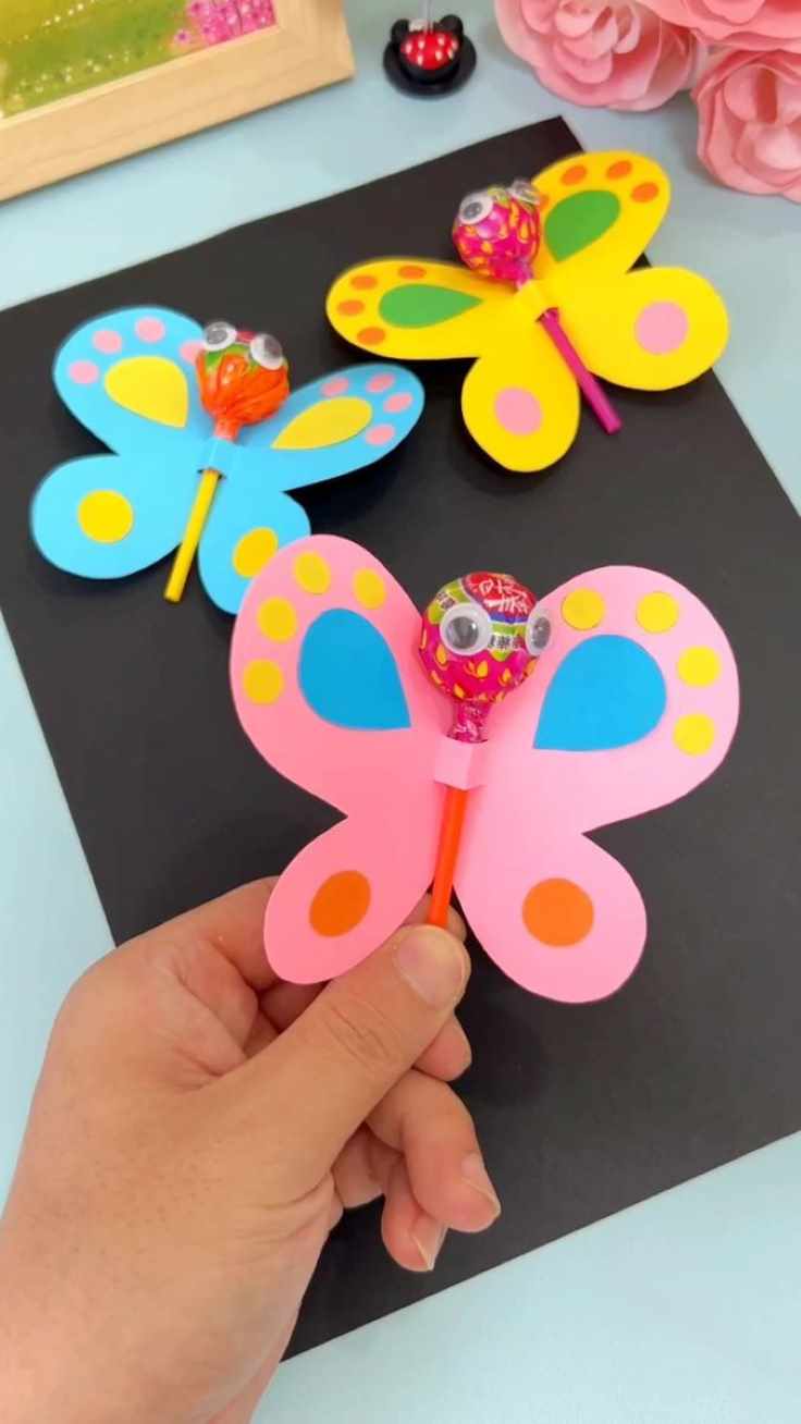 lollipop-butterflies-valentine's-day-crafts-for-kids