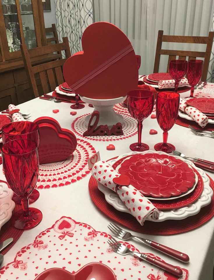 heart-themed-table-settings