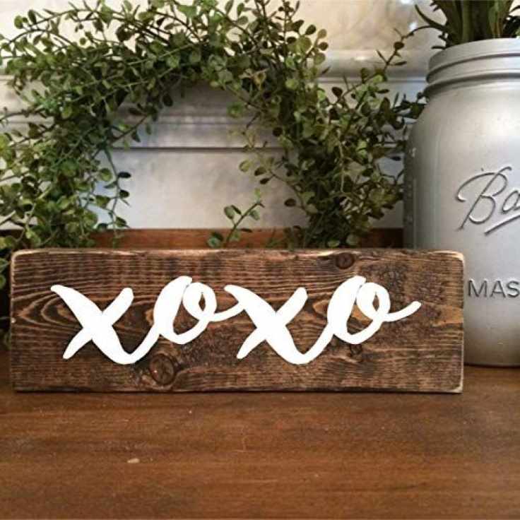 personalized-love-blocks-diy-valentine's-day-decor-ideas