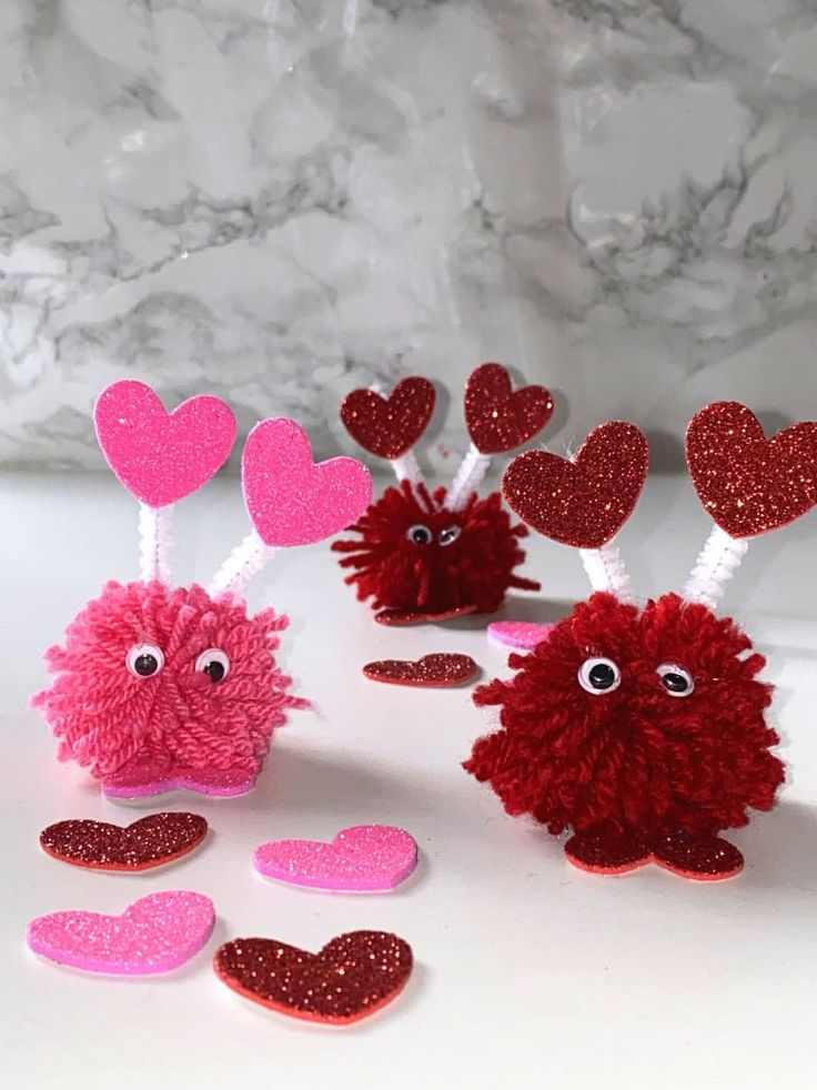 pom-pom-love-monsters