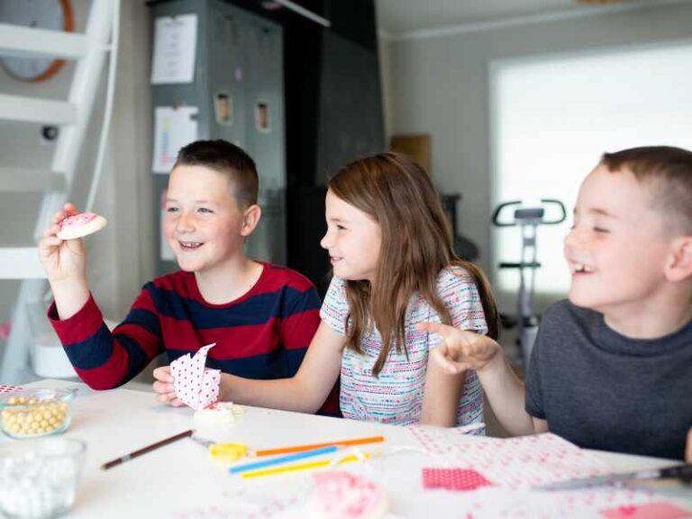 33 easy Valentine&rsquo;s day crafts for kids