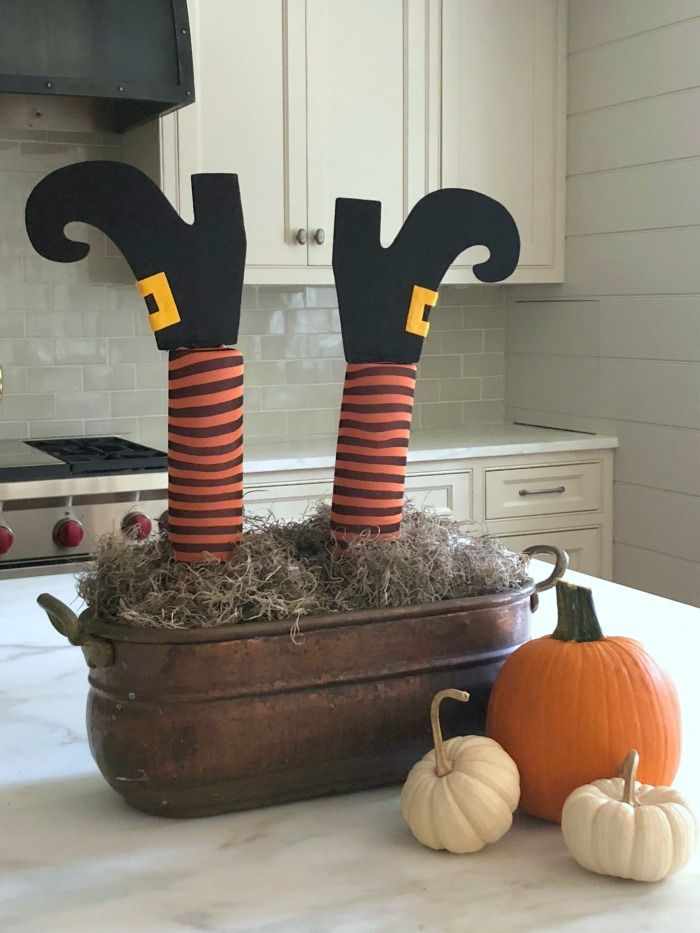 witch-legs-diy-halloween-decorations