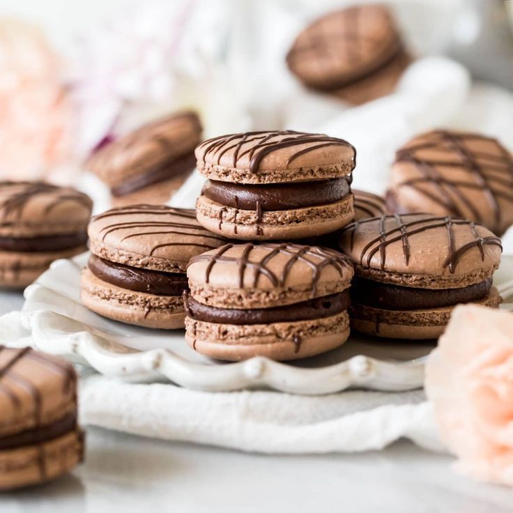 chocolate-macarons