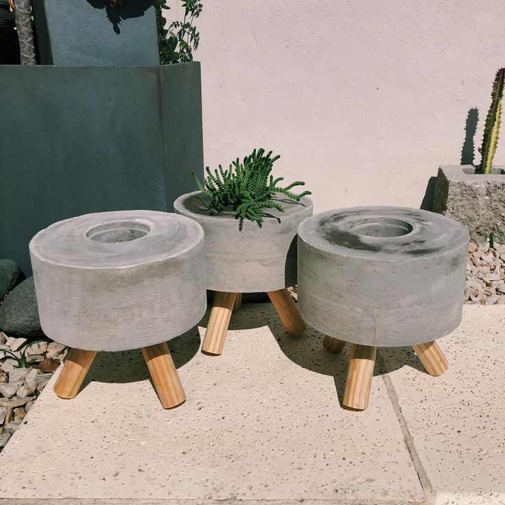 concrete-planters-diy-planter-projects