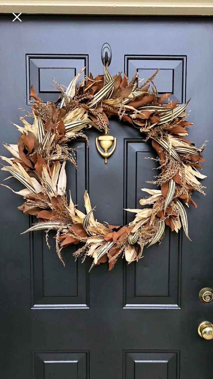 corn-husk-wreath