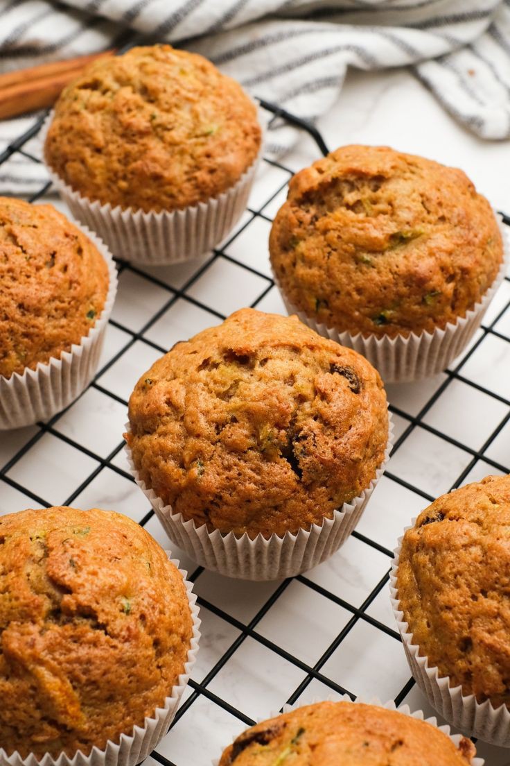 carrot-and -zucchini-muffin