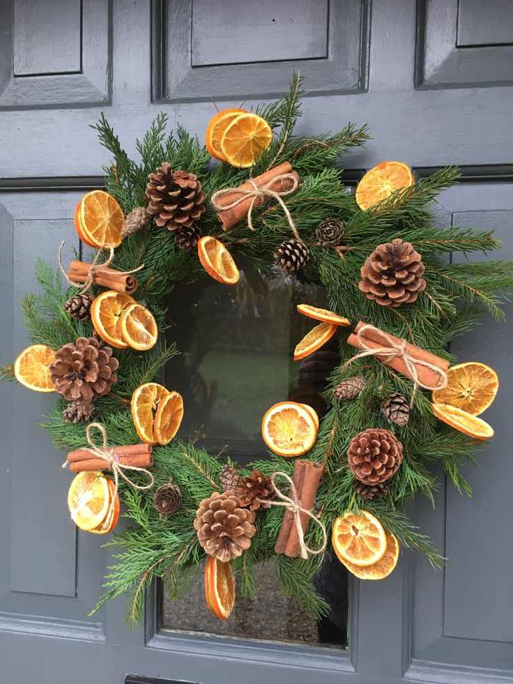 evergreen-and-pinecone-wreath