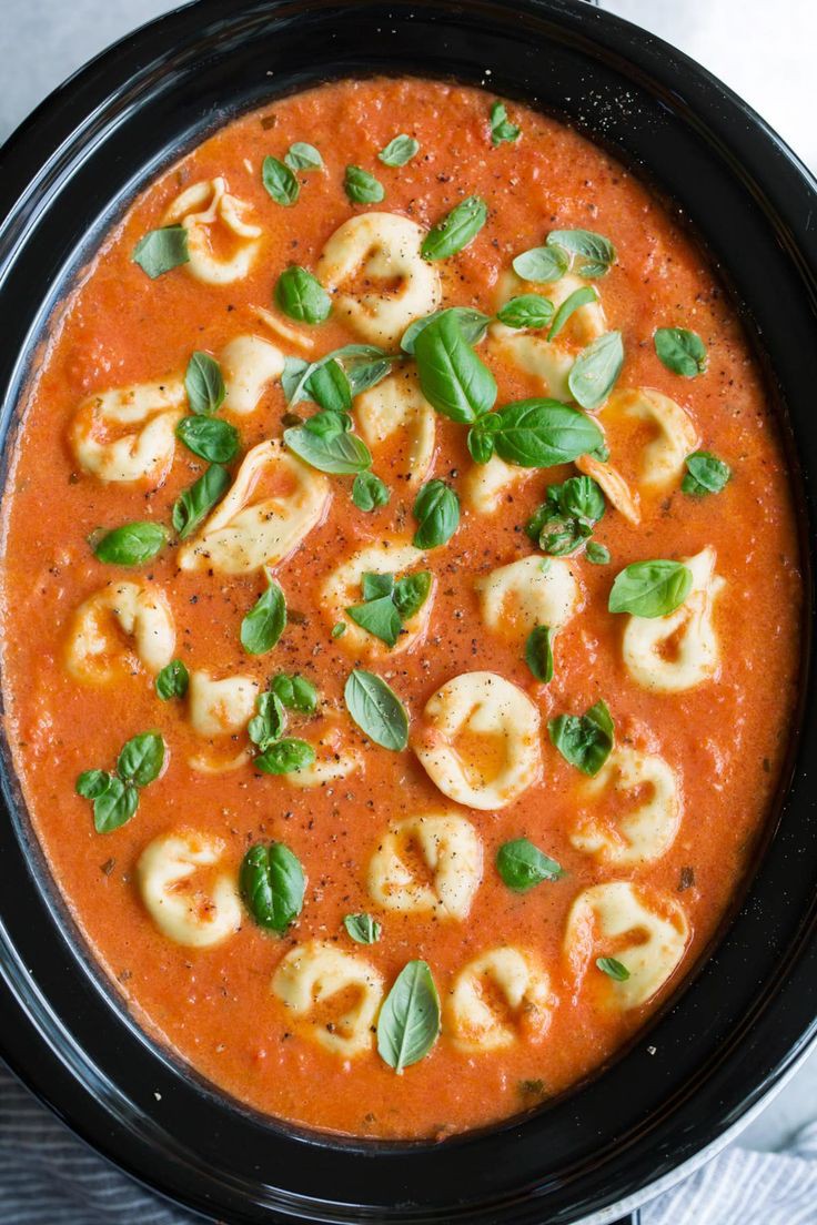 slow-cooker-creamy-tomato-basil-soup-food-recipes-to-make-with-slow-cooker