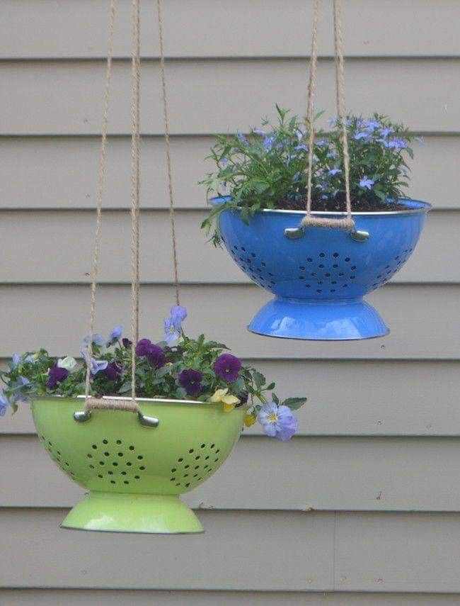 colander-hanging-planter-diy-planter-projects