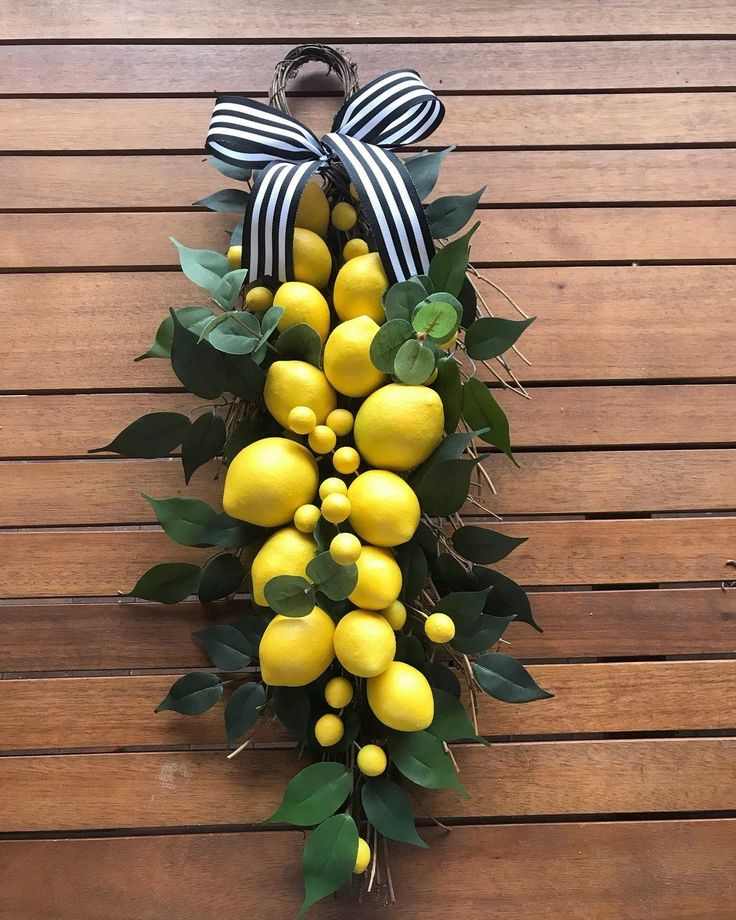 lemon-and-greenery-wreath-diy-wreaths-for-every-season