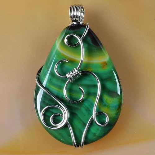 wire-wrapped-stone-pendants-diy-jewelry-ideas