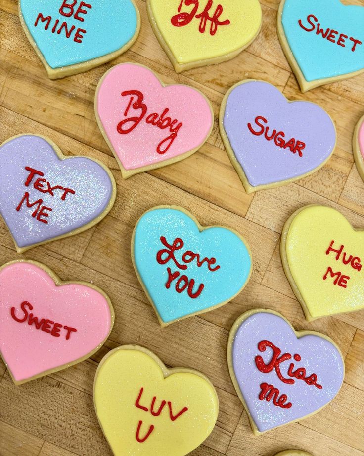 conversation-heart-cookies-valentine-cookie-decorating-ideas