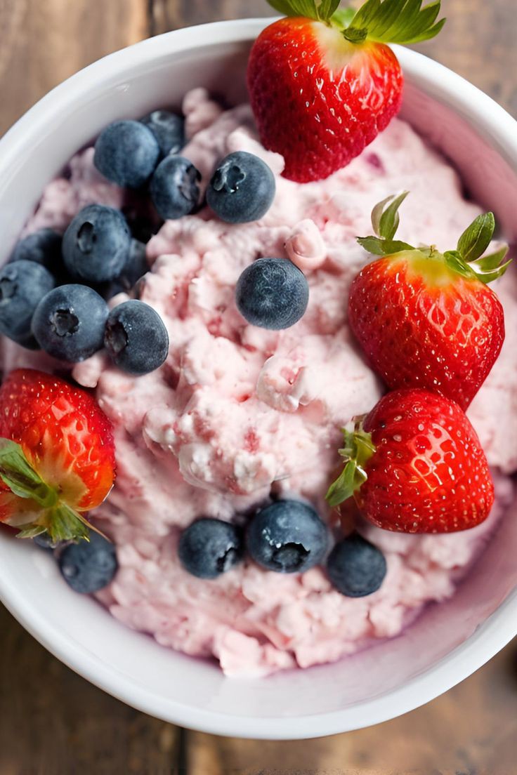 cottage-cheese-and-berries-breakfast-recipes-to-start-your-day