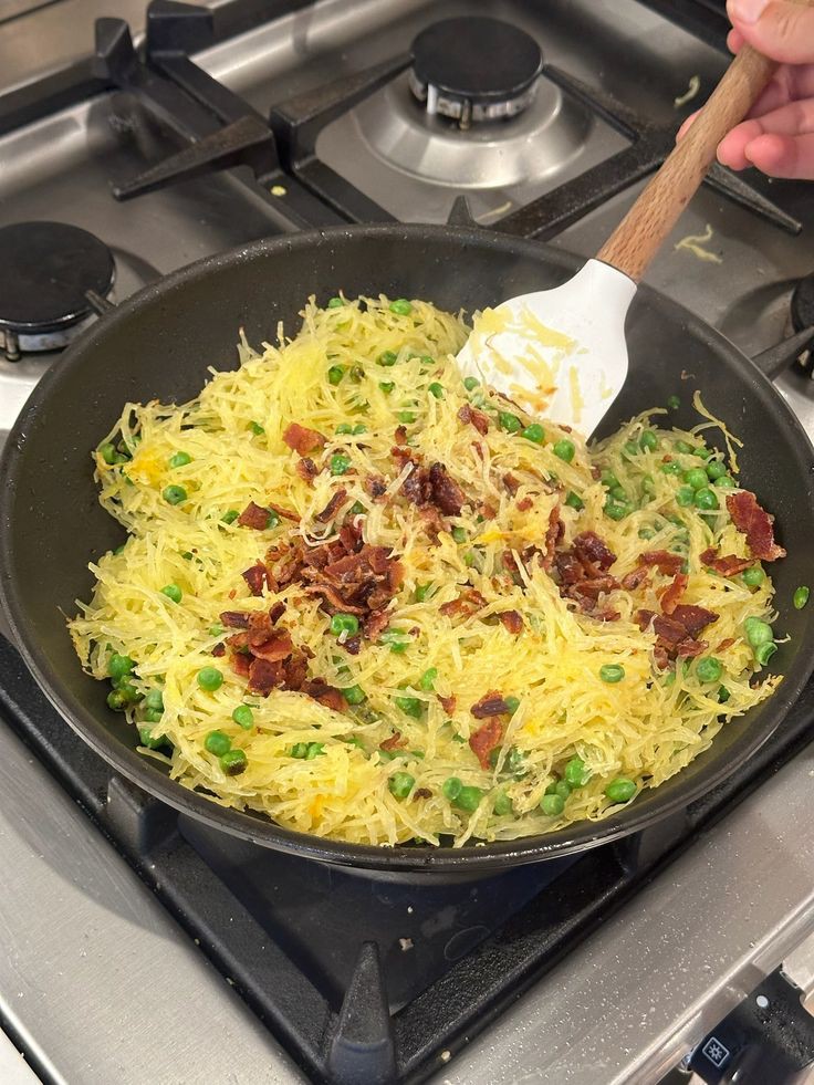 spaghetti-squash-carbonara-low-carbs-for-dinner-that-won't-leave-you-hungry