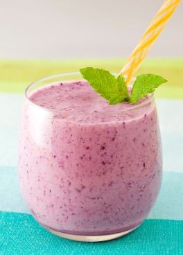 coconut-and-berry-protein-smoothie