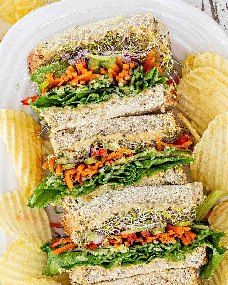 veggie-hummus-sandwich-lunch-ideas-for-busy-moms