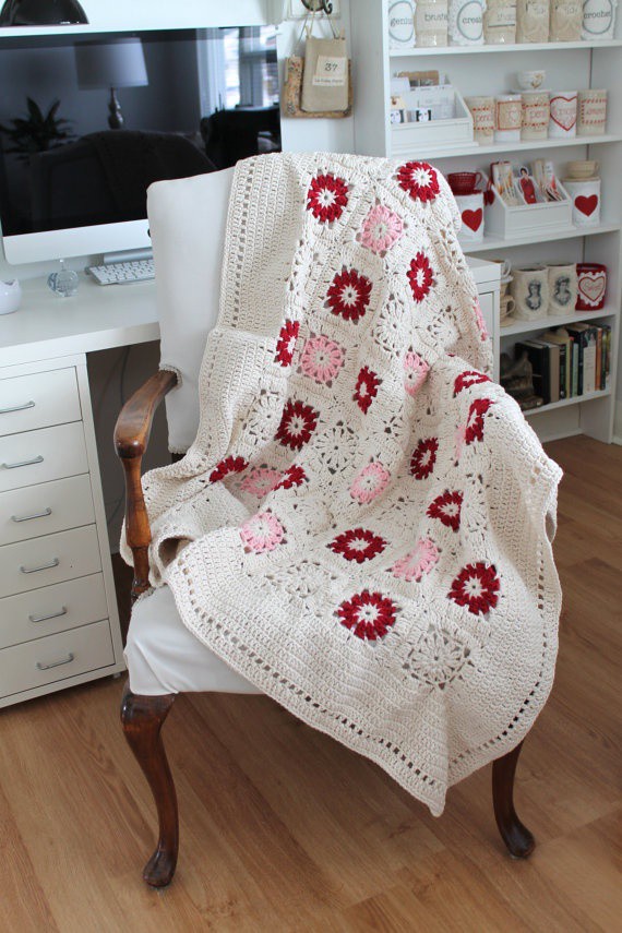 knitted-or-crocheted-blanket