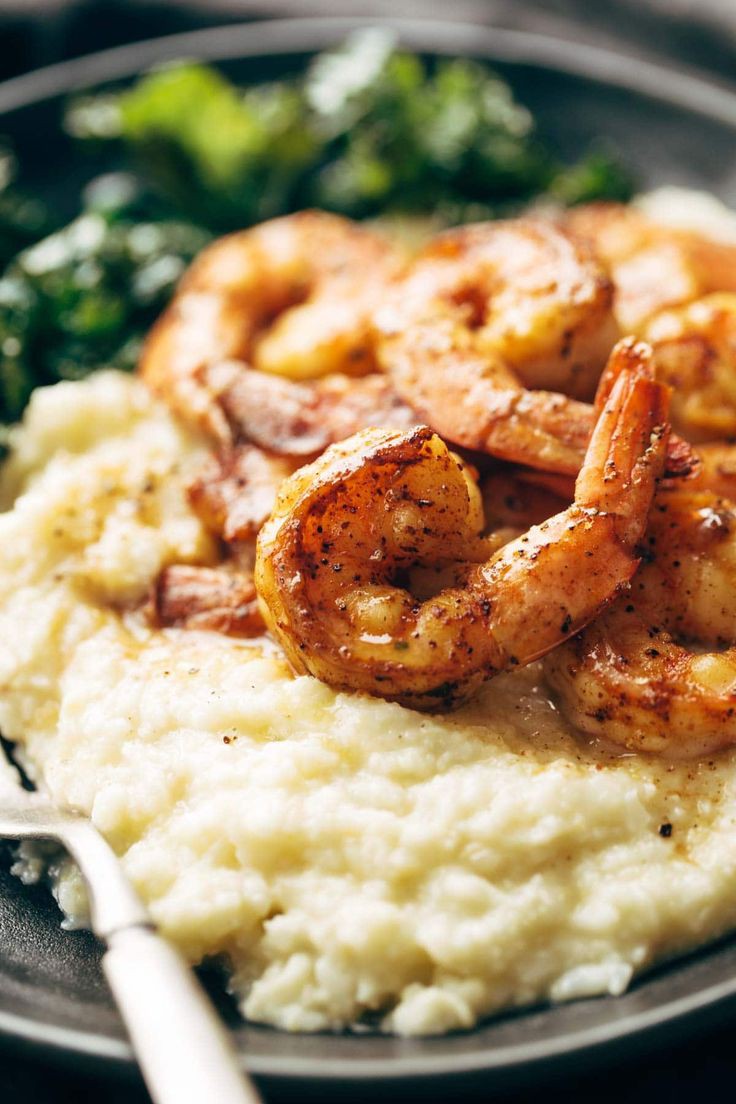 spicy-shrimp-and-cauliflower-grits-low-carb-dinner-ideas-that-won't-leave-you-hungry