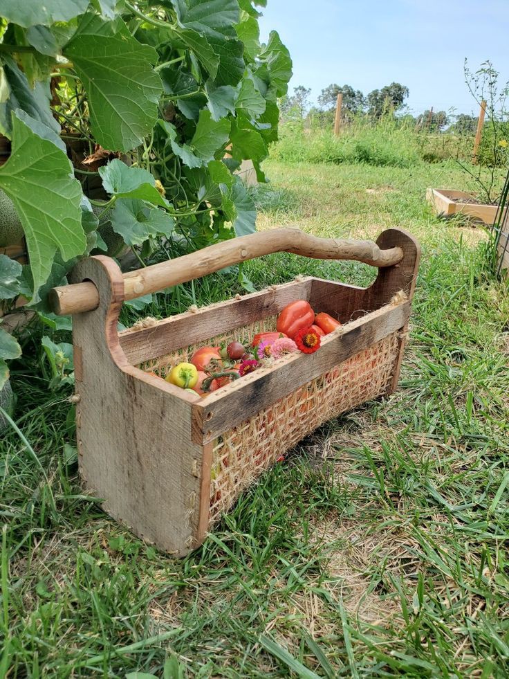 reclaimed-wood-basket