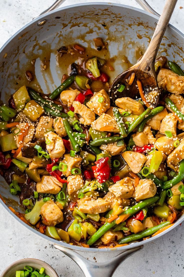 chicken-stir-fry-weeknight-dinners-under-30-minutes