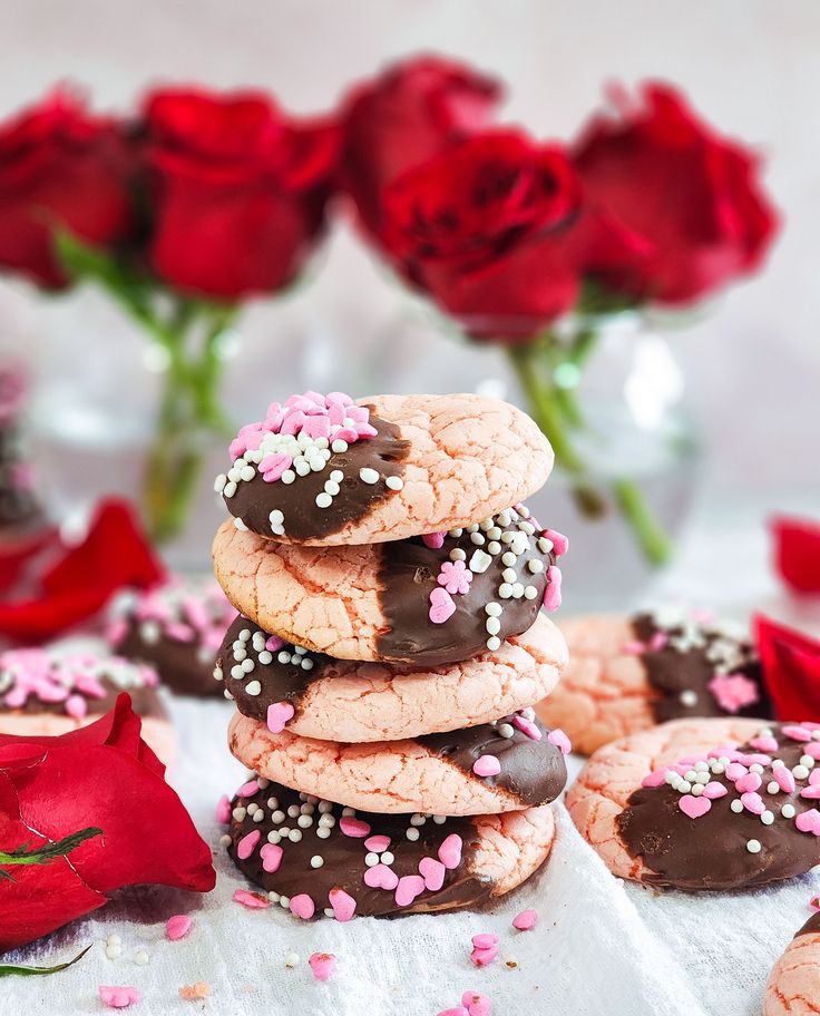 chocolate-covered-strawberry-cookies