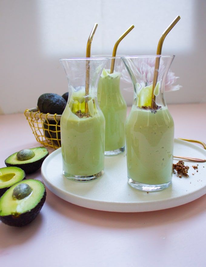 matcha-and-avocado-smoothie