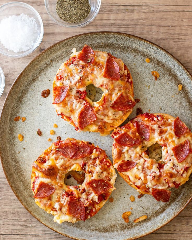 pizza-bagels-lunch-ideas-for-busy-moms