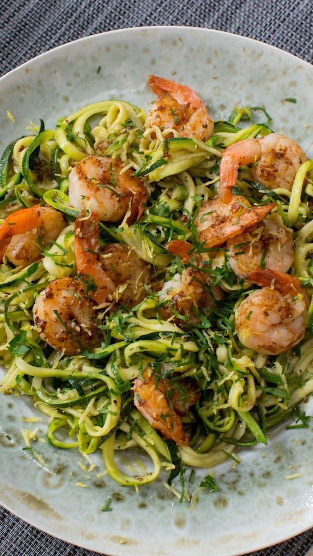 garlic-butter-shrimo-with-zoodles