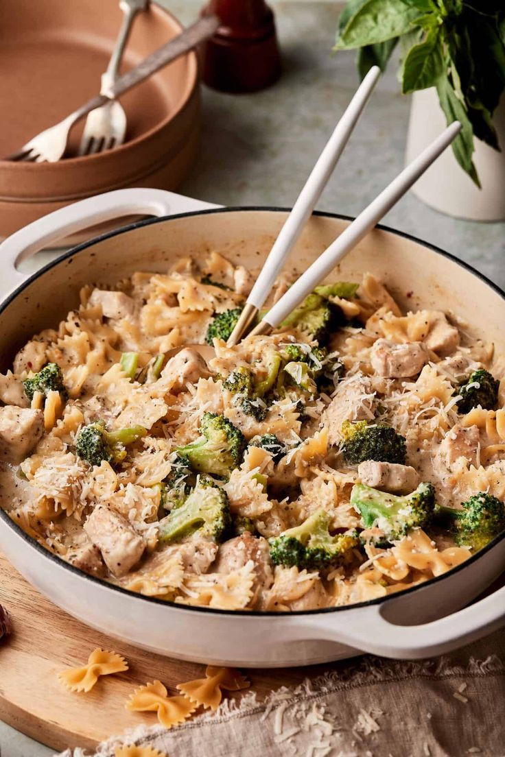 one-pot-chicken-alferedo-one-pet-meals-for-busy-weeknights