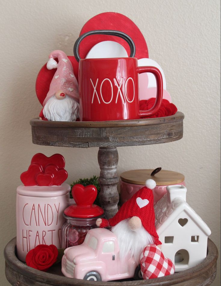 sweetheart-candy-box-display-valentine's-tiered-tray-ideas