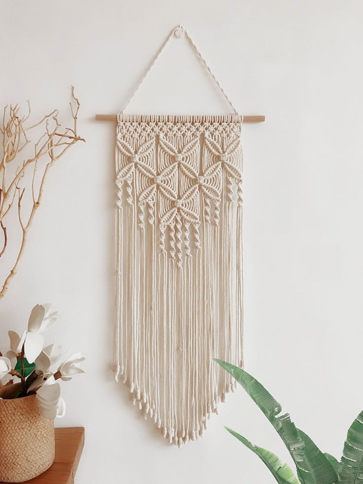 macramé-wall-hanging