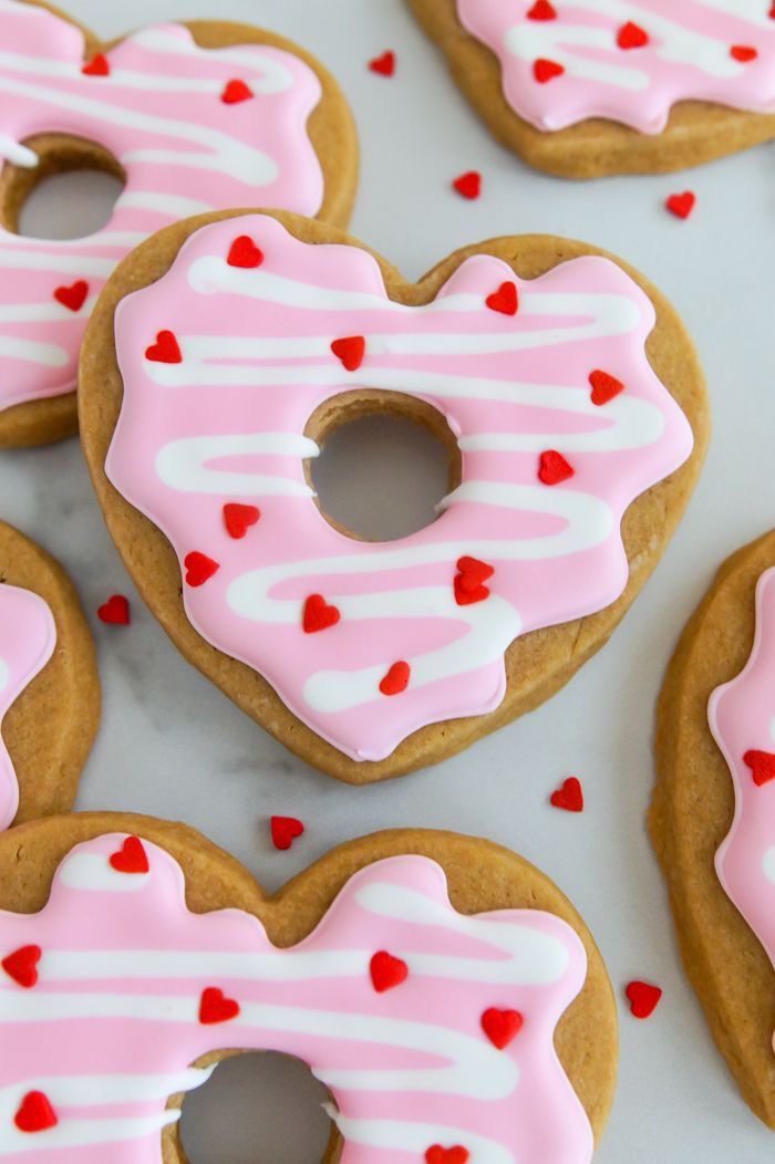 donut-style-valentine-cookie