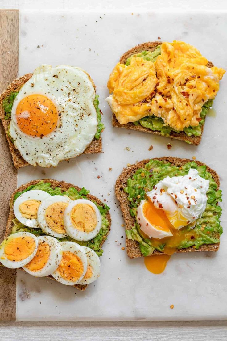 avocado-toast-with-egg