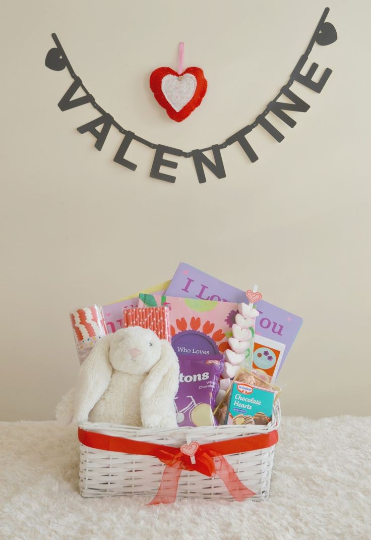 valentine's-day-activity-basket