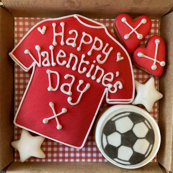 homemade-cookies-or-fudge-in-a-special-valentine's-day-tin-can