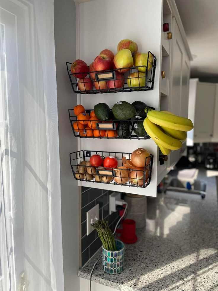 wire-baskets-with-faux-fruits-or-vegetables