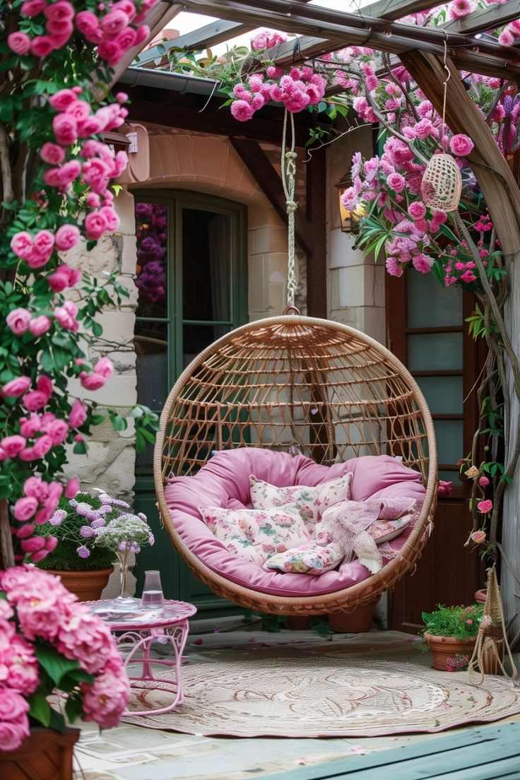 hammock-or-swing-chairs-outdoor-patio-decor-ideas