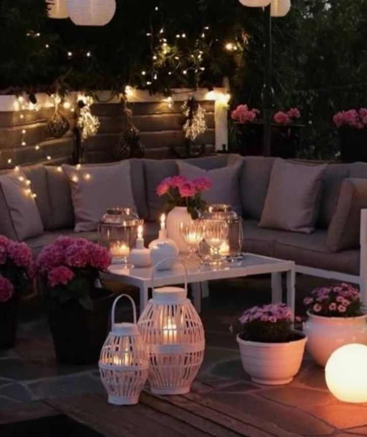 solar-powered-lights-or-lanterns-outdoor-patio-decor-ideas