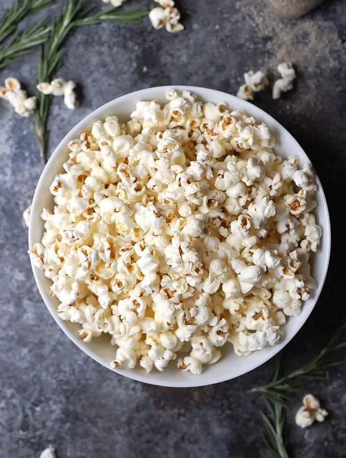 gourmet-popcorn-spring-picnic-ideas