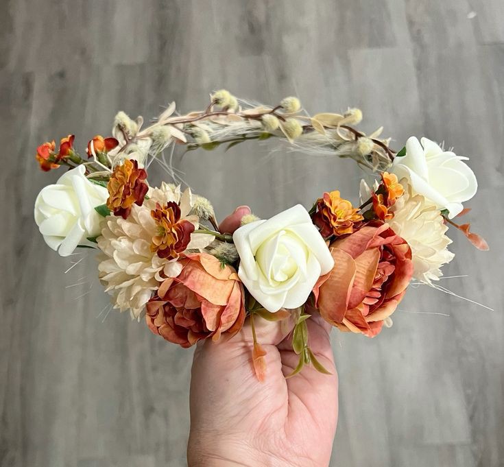 flower-crowns-fpr-bridesmaid-spring-wedding-ideas