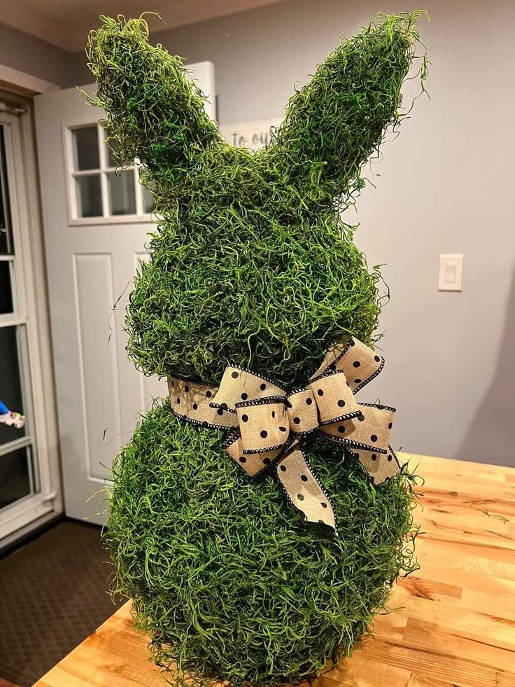 moss-bunny-topiary