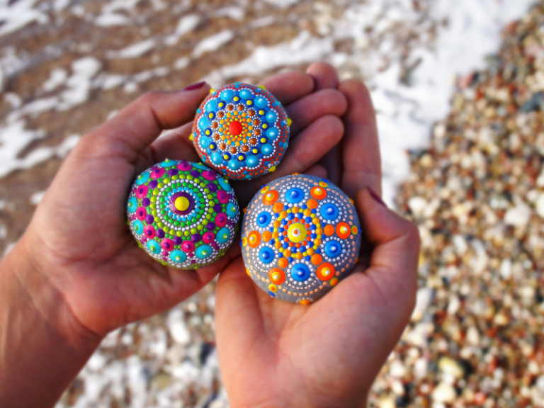 30 Fun-to-Do Easter Rock Painting Ideas