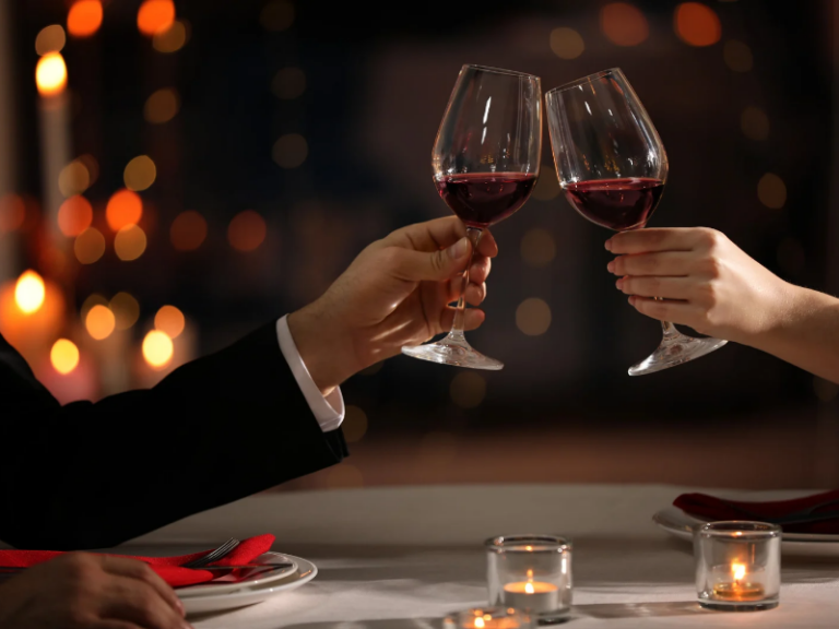 How to plan a Valentine&rsquo;s day staycation