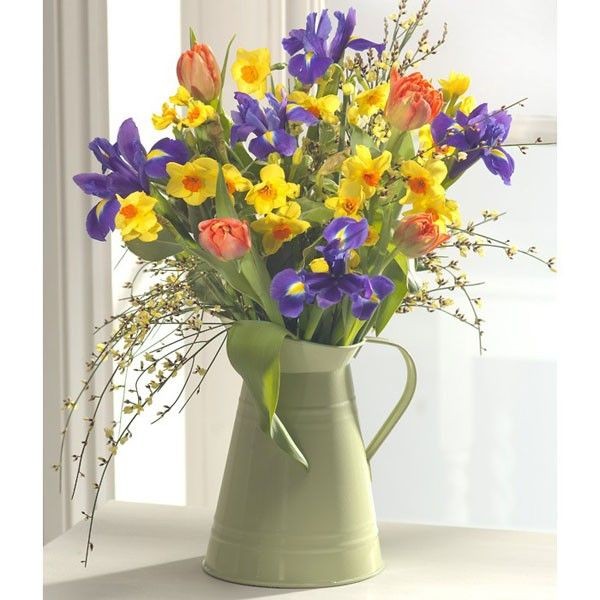 tulip-and-daffodil-mix-spring-flower-arrangements