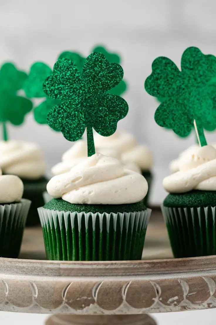 green-velvet-cupcakes