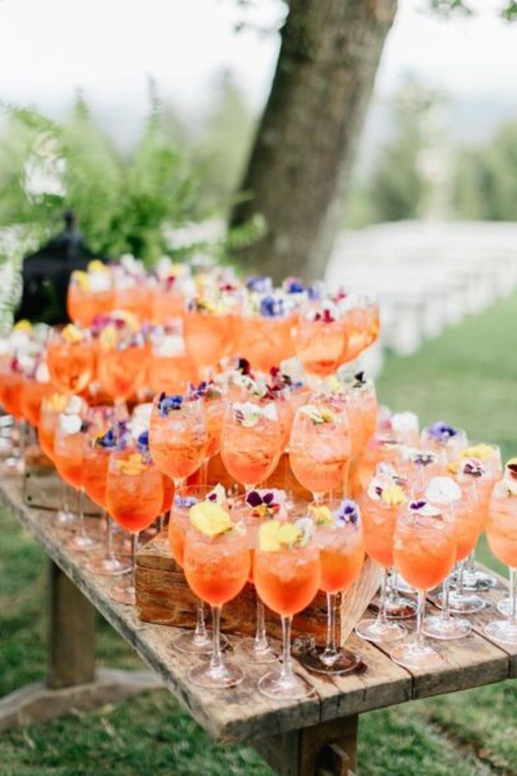 spring-cocktail-hour-spring-wedding-ideas