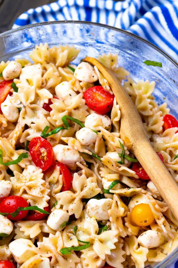 chilled-pasta-salad-spring-picnic-ideas