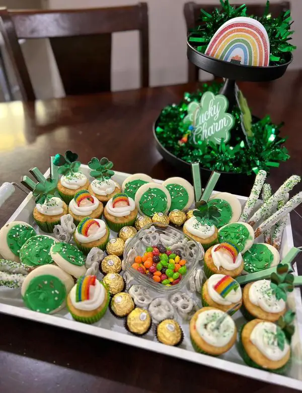 st-patrick-day-hapoy-hour-st-patrick-day-office-ideas