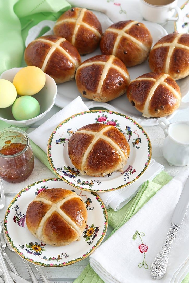 hot-cross-buns-easter-food-ideas