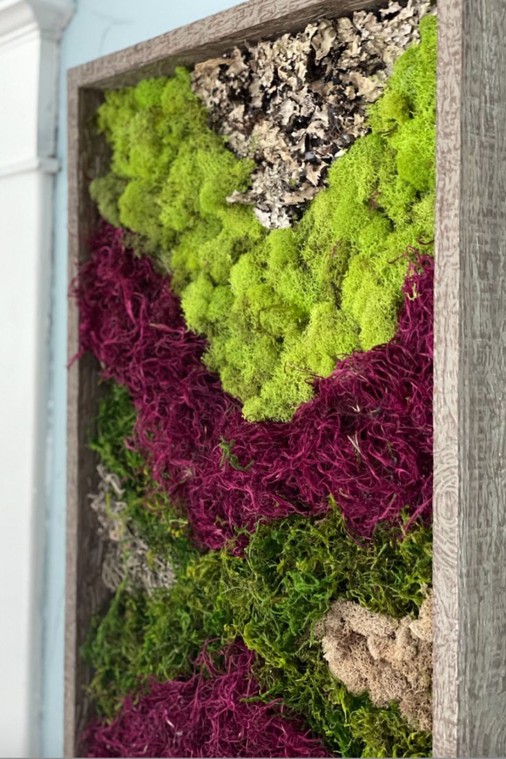 moss-accents-spring-mantke-decor-ideas